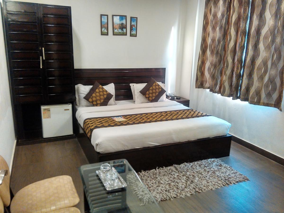 Hotel New Walnut Castle Paharganj Exterior photo
